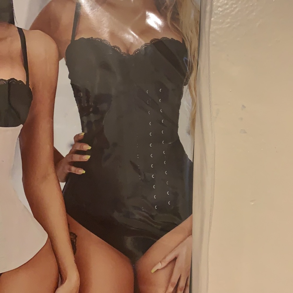 Waist trainer